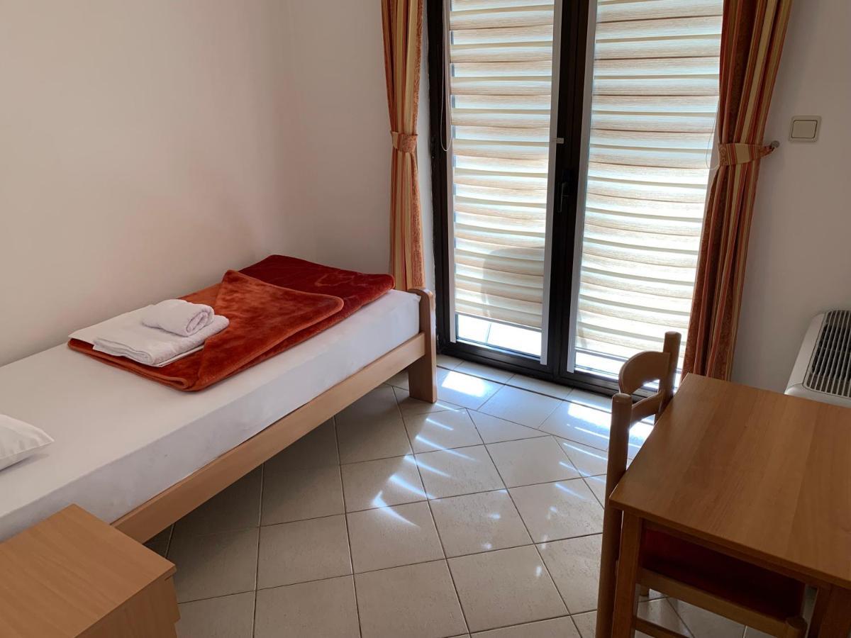 Pansion Mate & Dds Bed & Breakfast Medjugorje Exterior photo