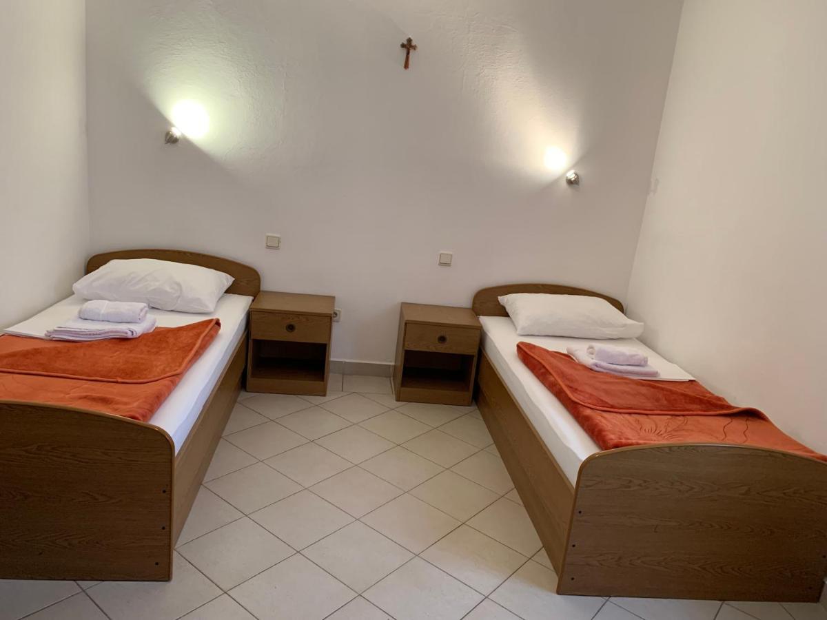 Pansion Mate & Dds Bed & Breakfast Medjugorje Exterior photo
