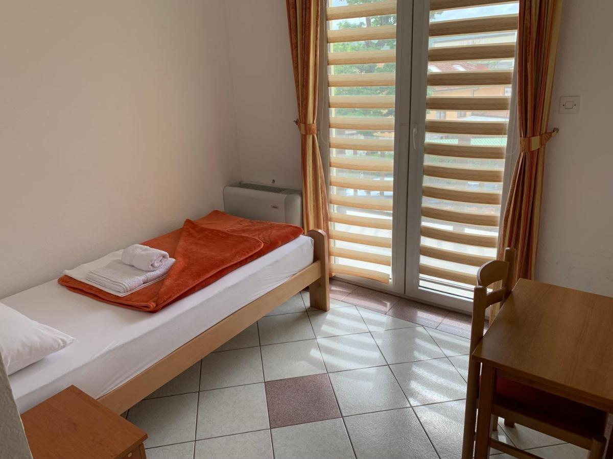 Pansion Mate & Dds Bed & Breakfast Medjugorje Exterior photo